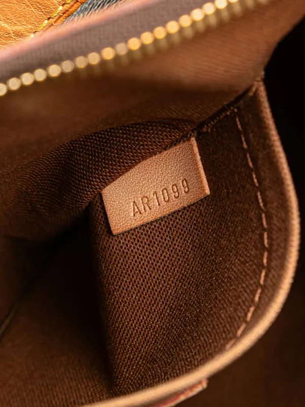 Louis Vuitton Pre-Owned 2009 Monogram Thames GM Shoulder Bag