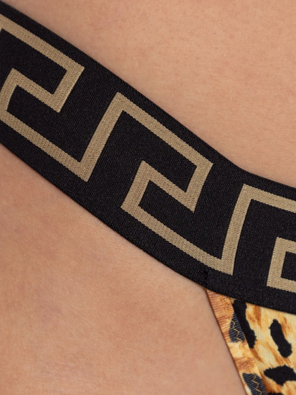 Versace String met luipaardprint Geel