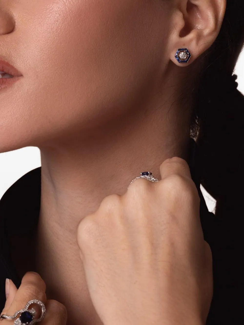 FRED LEIGHTON boucles d'oreilles Halo Hexagon en or blanc 18ct | Image 2