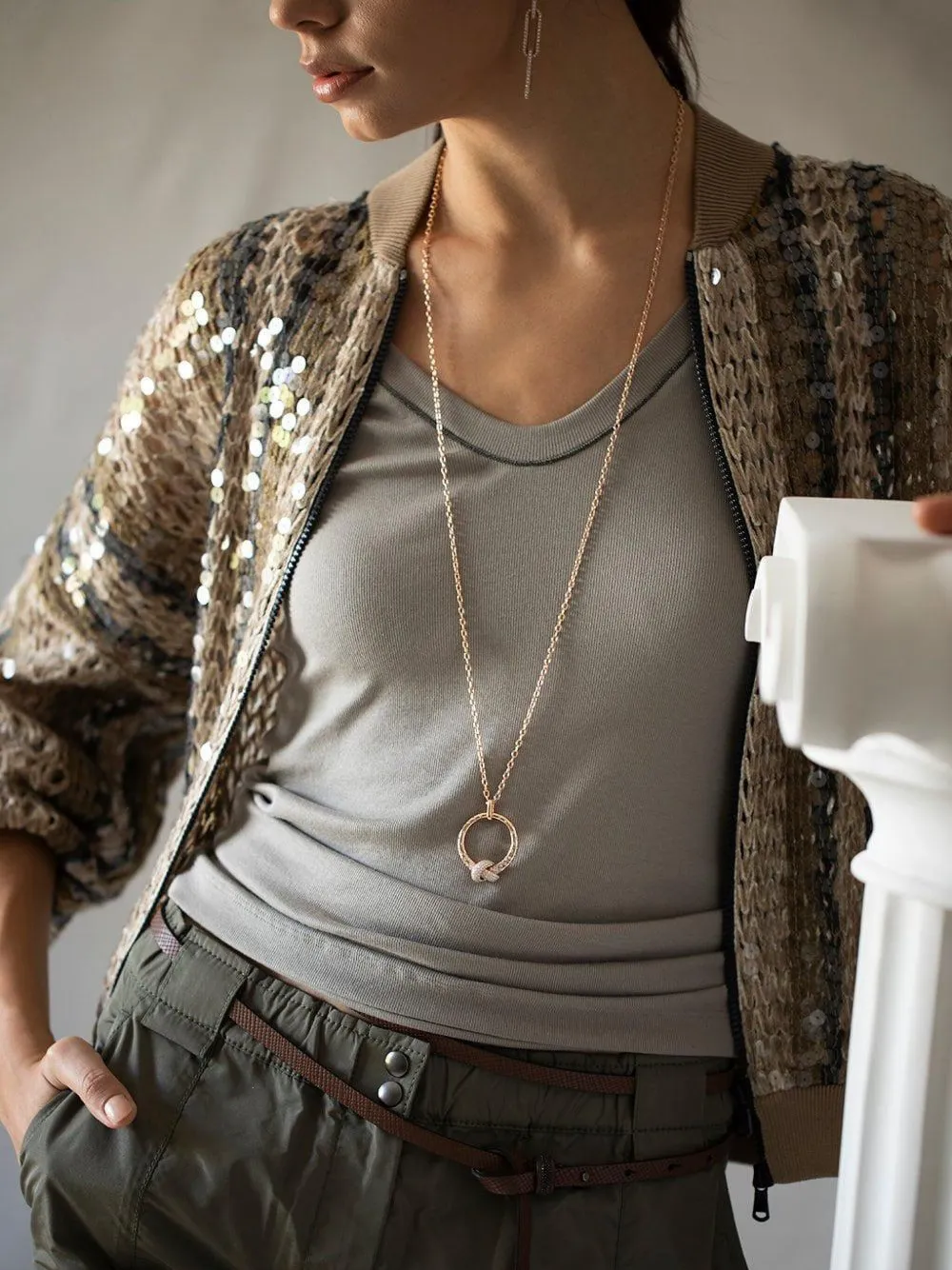 The Love Knot By Coralie 18kt Rose Gold Circle Pendant Necklace In Gold