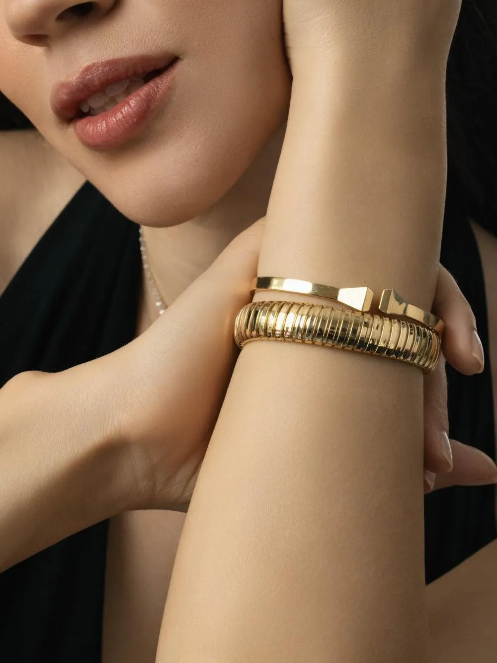 Sidney Garber 18k Yellow Gold Triple Coil Bracelet In Gold