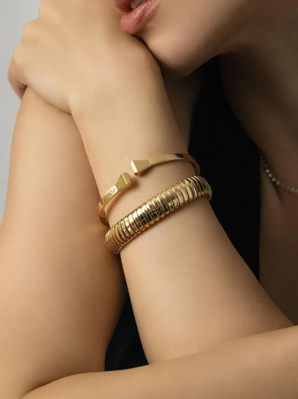 Sidney Garber 18k Yellow Gold Triple Coil Bracelet In Gold