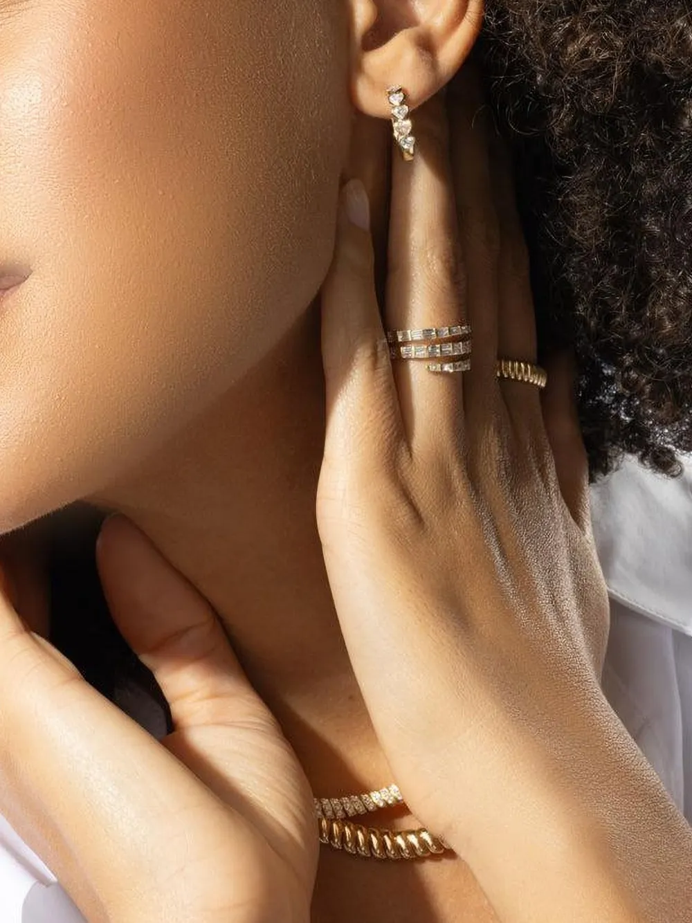 Anita Ko aretes Heart en oro amarillo de 18kt con diamante | Image 2