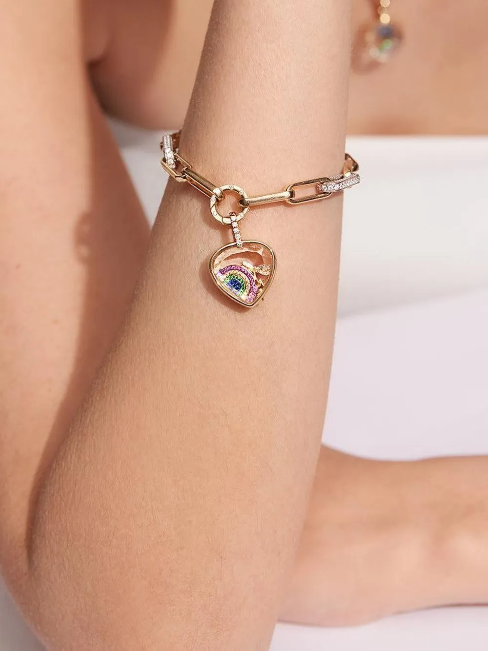Loquet 18k Yellow Gold Rainbow Sapphire Charm In Multi