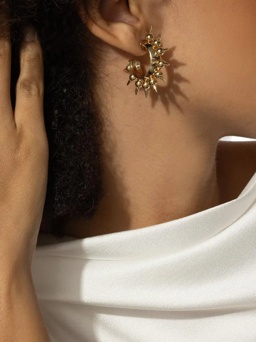 Brooks Brothers aretes Spiked Muse en oro amarillo de 18kt | Image 2