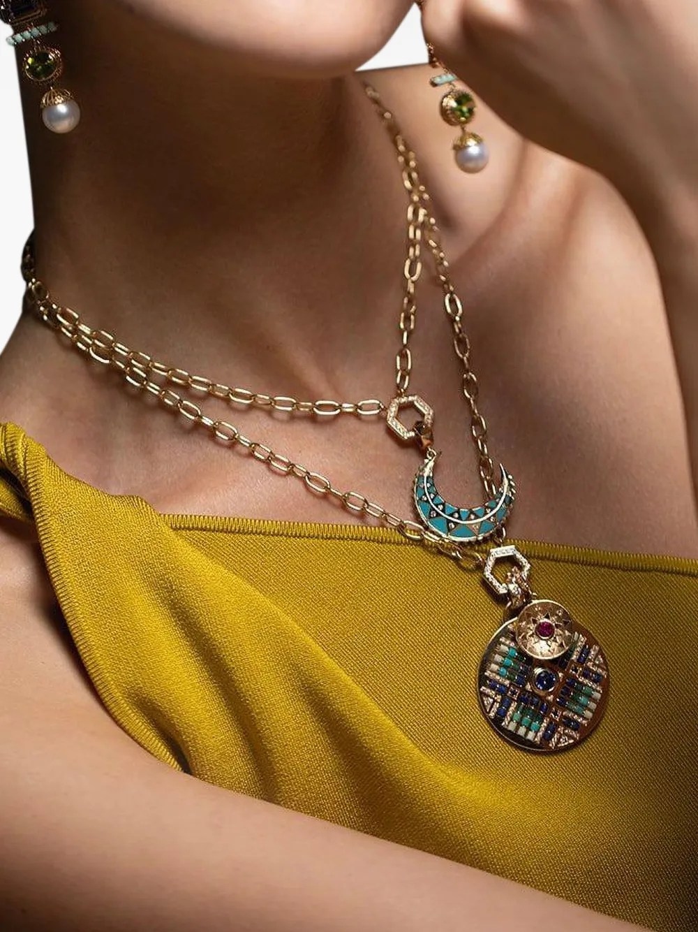 18kt Yellow Gold Moon Turquoise Pendant Necklace