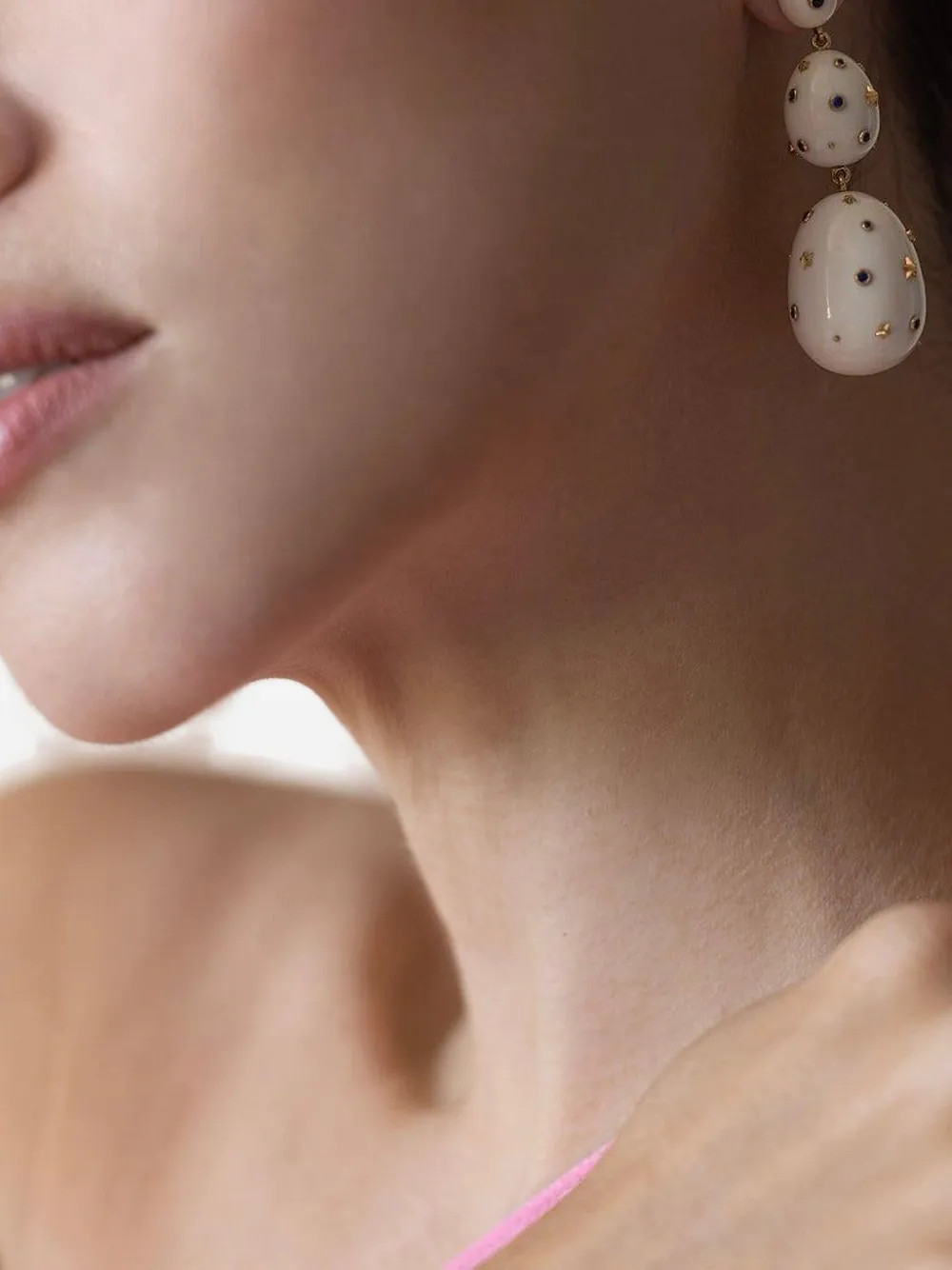 Bibi Van Der Velden 18k Yellow Gold Blue Mammoth Sapphire Egg Earrings In Pattern