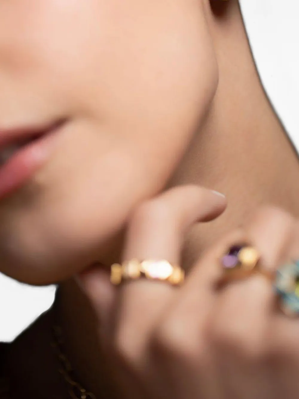 Harwell Godfrey Orecchini Arrow in oro giallo 18 carati con diamanti