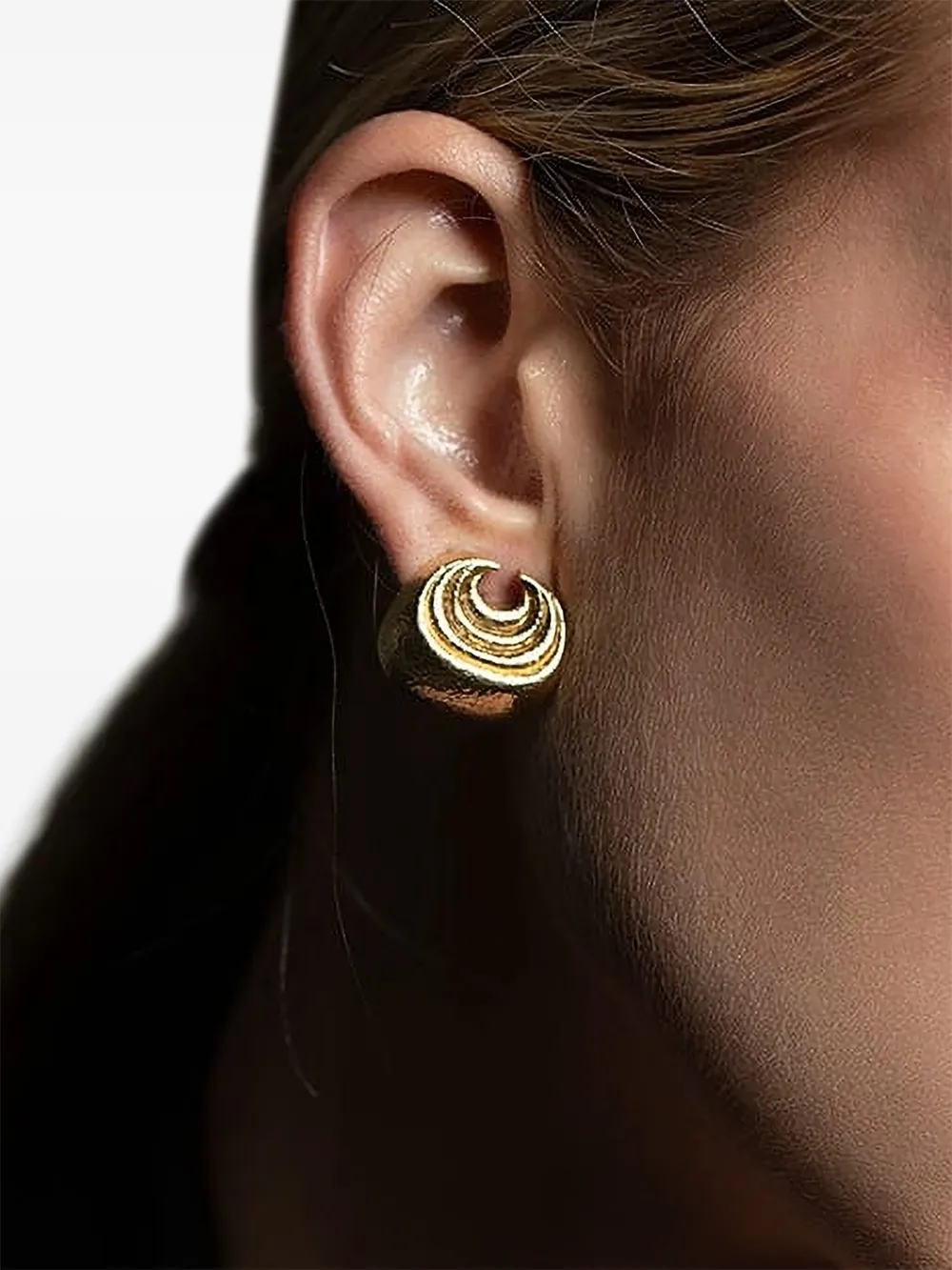 David Webb aretes Concentric Crescent en oro amarillo de 18kt | Image 2