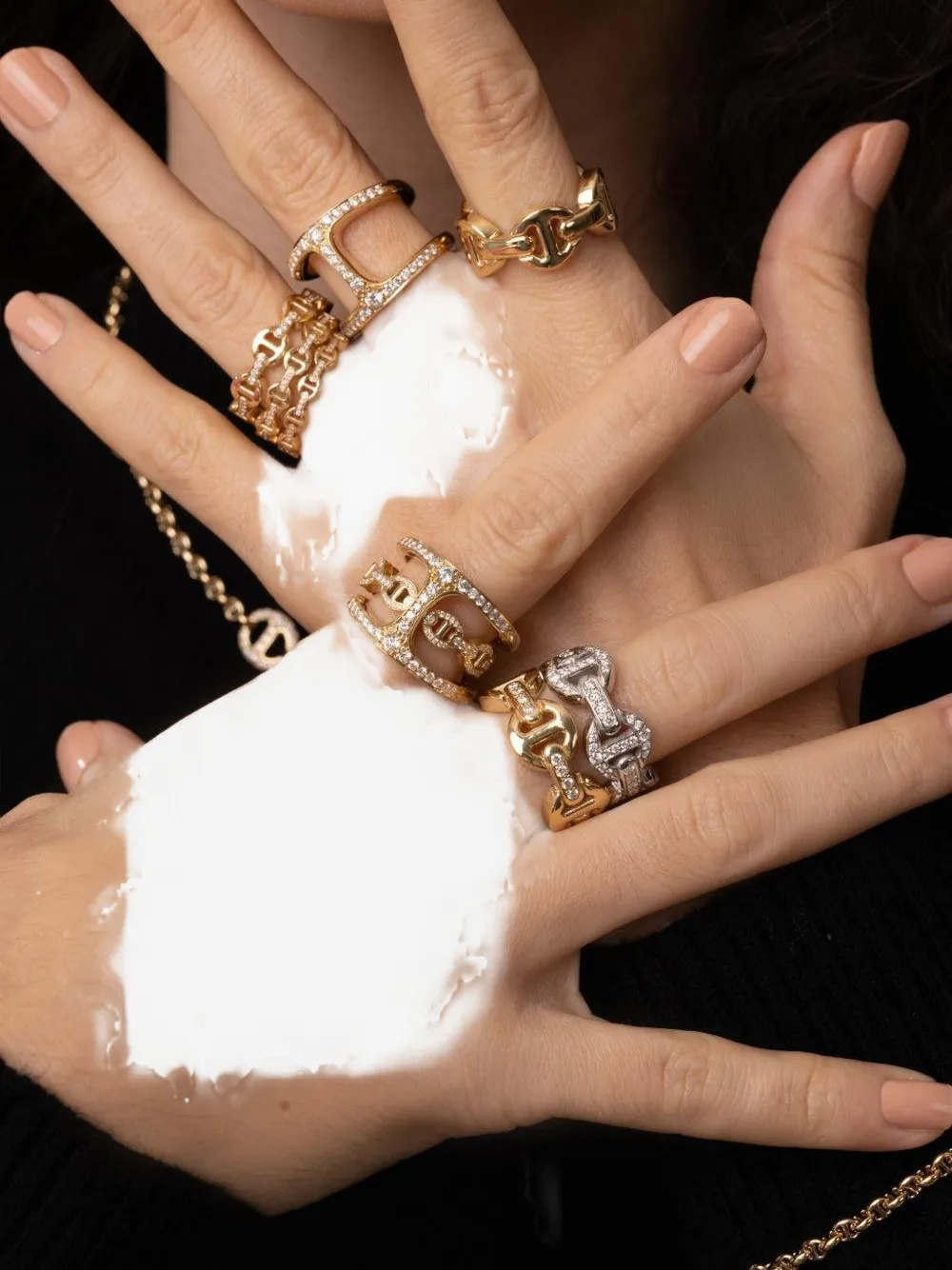 HOORSENBUHS Anello Classic Tri-Link in oro giallo 18 carati