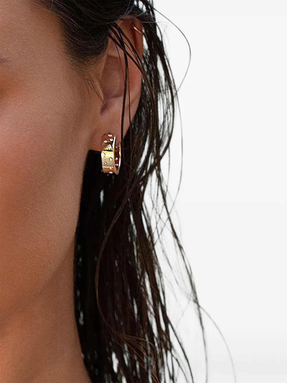 64 Facets 18kt Yellow Gold Stardust Diamond Hoops In Red