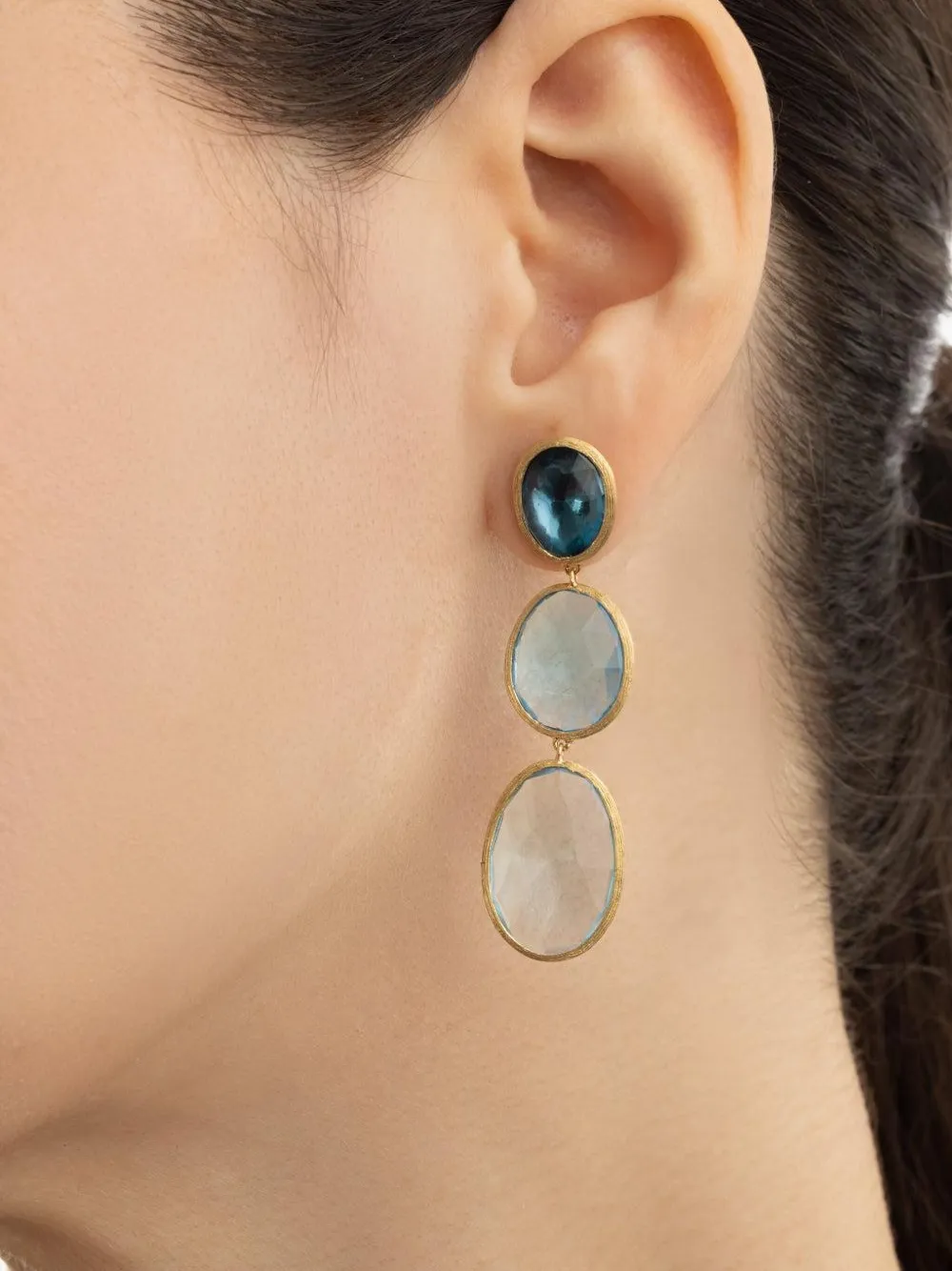 Marco Bicego aretes Lunaria en oro amarillo 18kt con topacio | Image 2