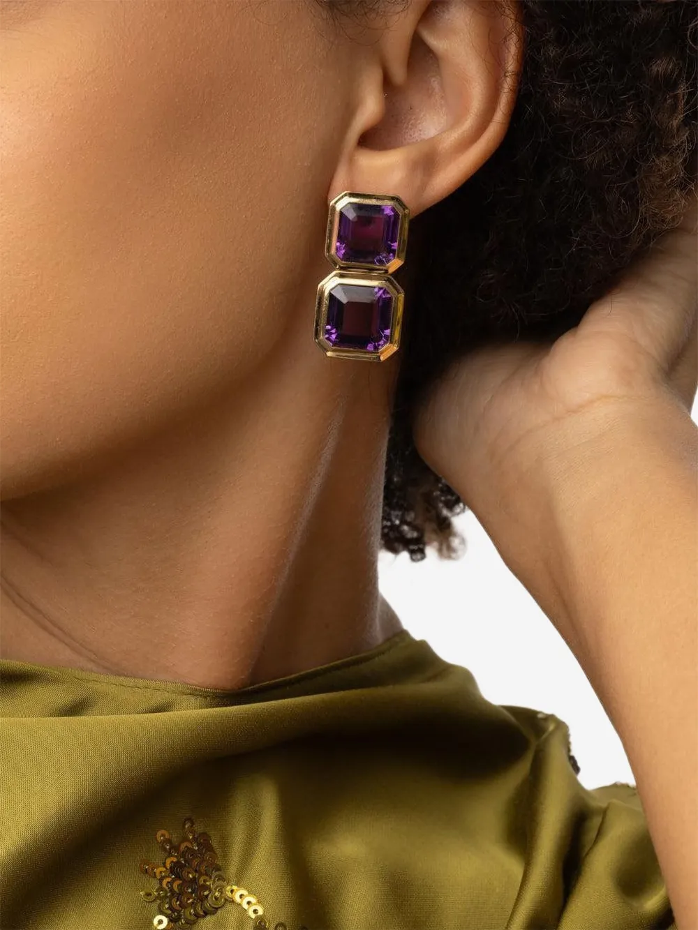 Goshwara aretes Two Row Manhattan en oro amarillo de 18kt con amatista | Image 2