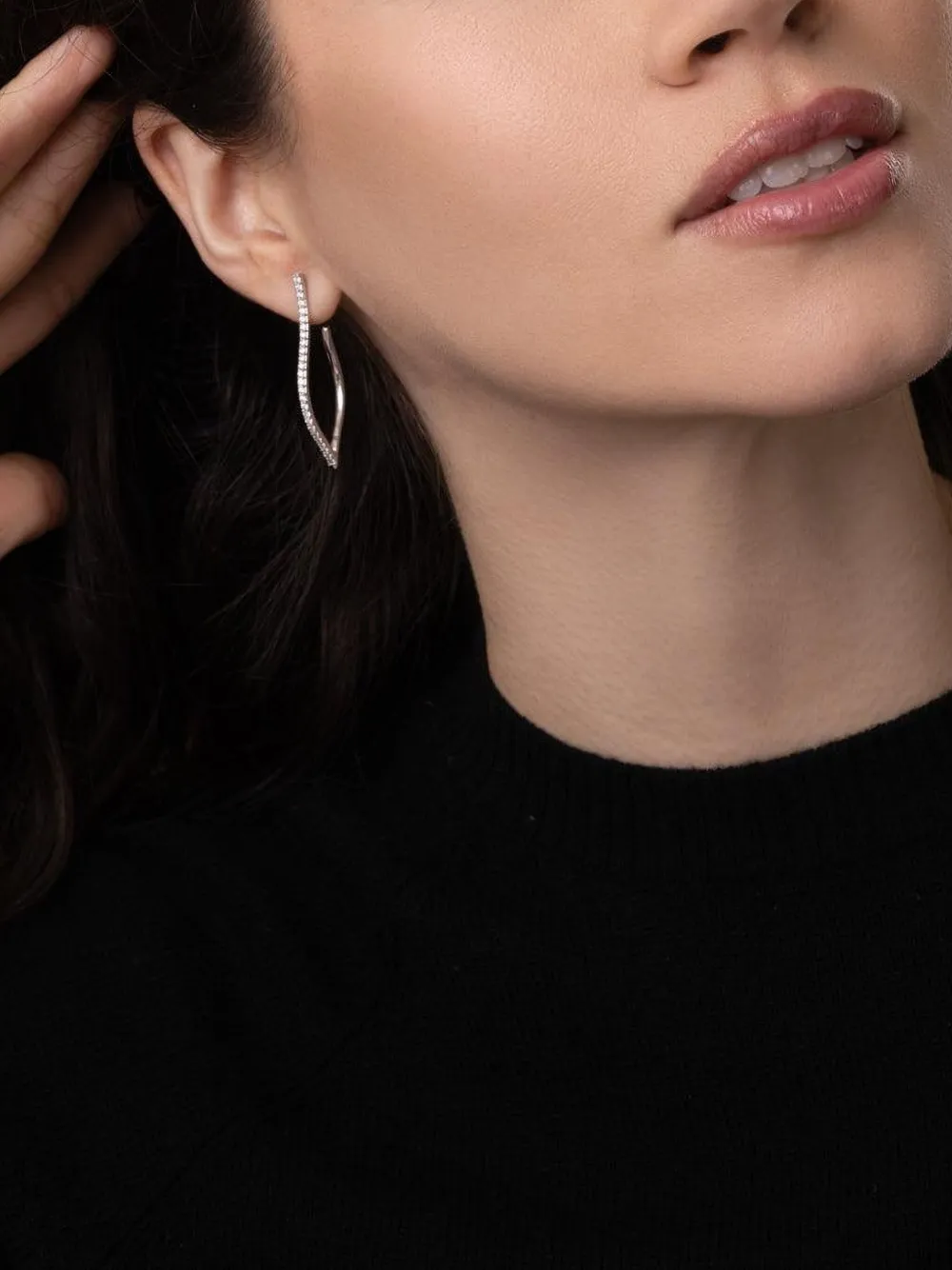Sara Weinstock 18k White Gold Diamond Hoop Earrings In Silver