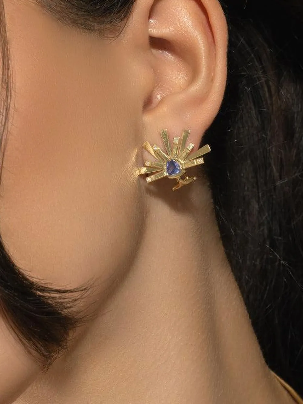 Carol Kauffmann 18k Yellow Gold Tanzanite Diamond Sun Earrings In Gold
