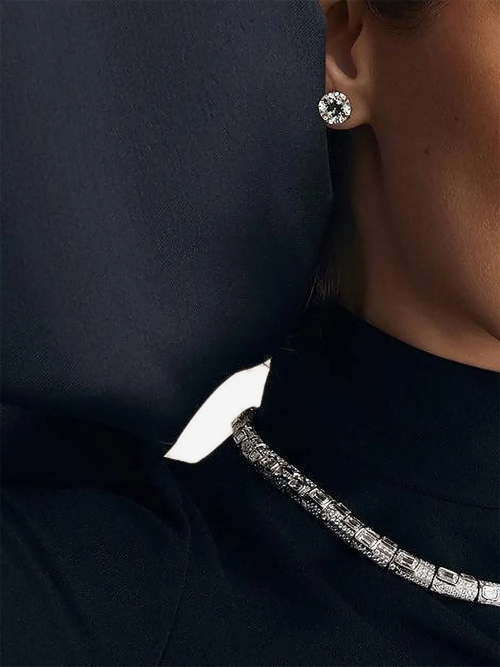 18k White Gold Diamond Illusion Earrings