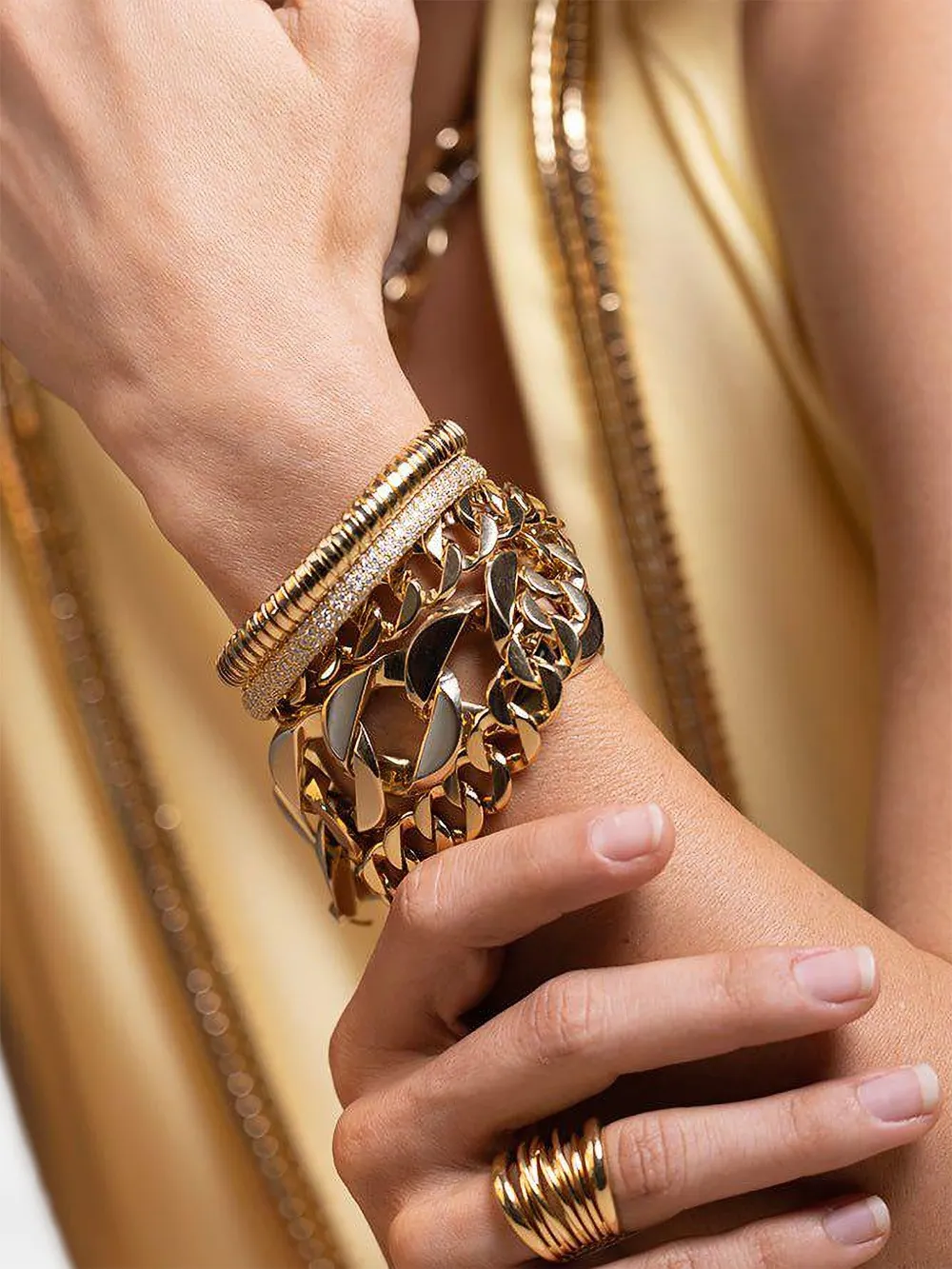 Sidney Garber 18k Yellow Gold Rolling Bracelet In Gold