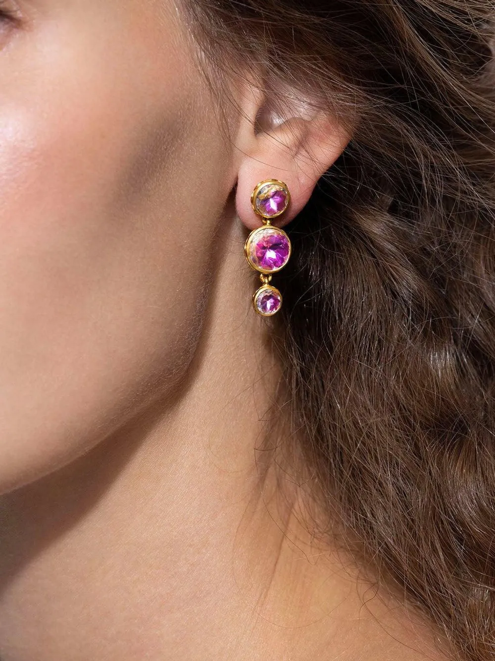 Larkspur & Hawk aretes en oro amarillo de 18kt con cuarzo | Image 2