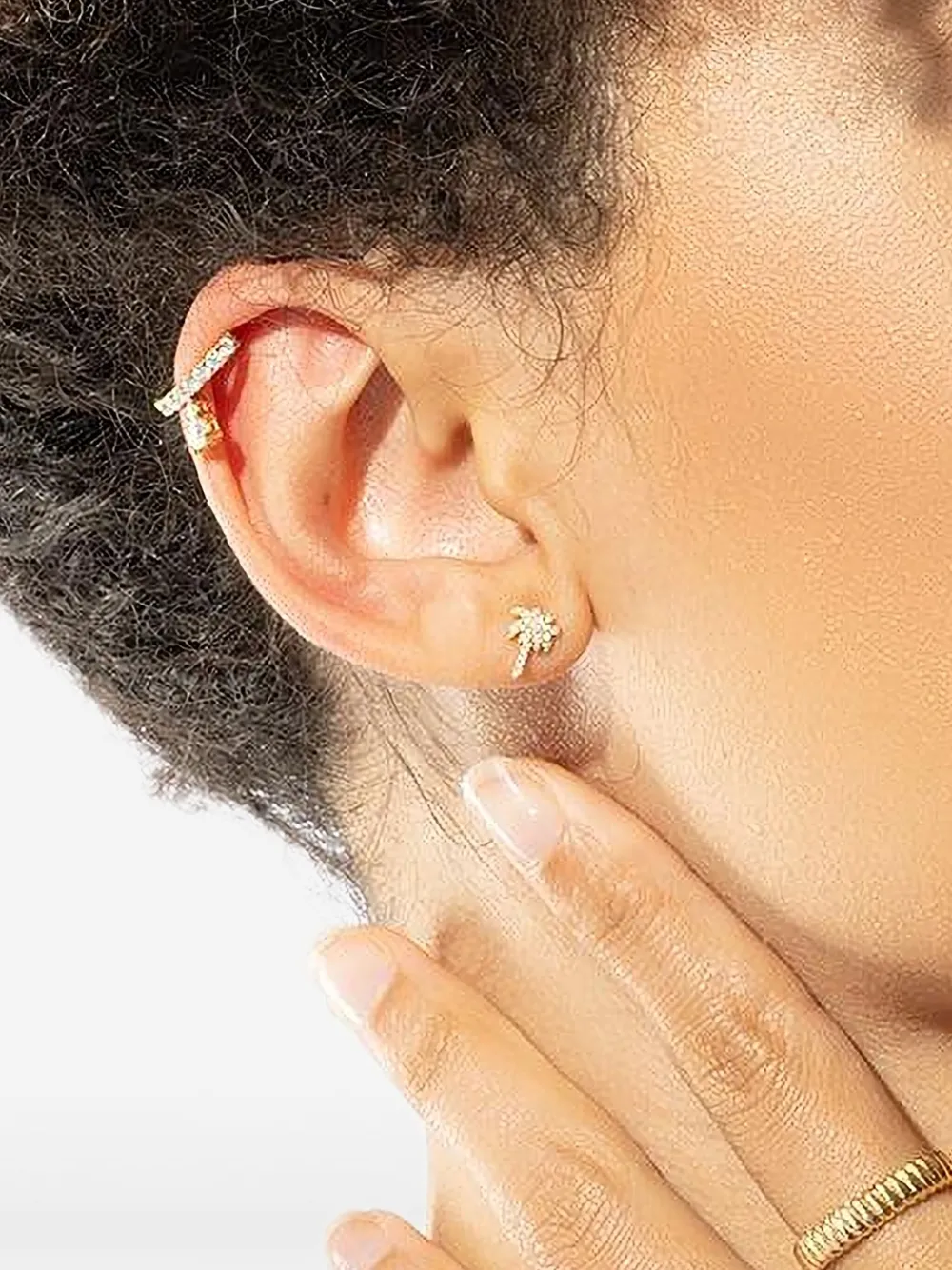 Anita Ko 18k Yellow Gold Round Drop Daphne Diamond Ear Cuff In Gold