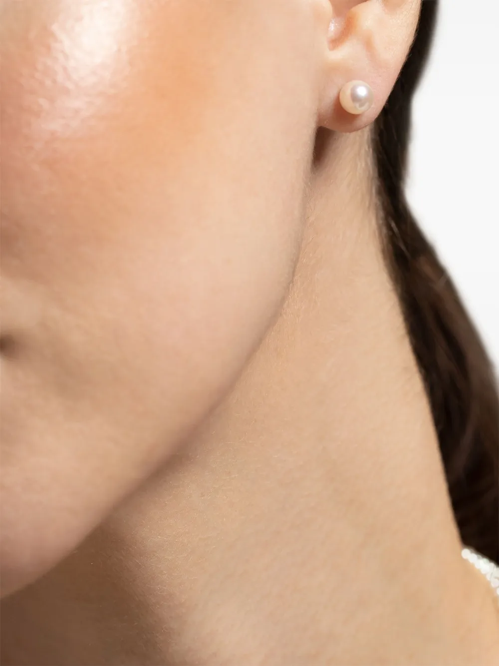 Baggins 14k Yellow Gold Akoya Pearl Stud Earrings In White
