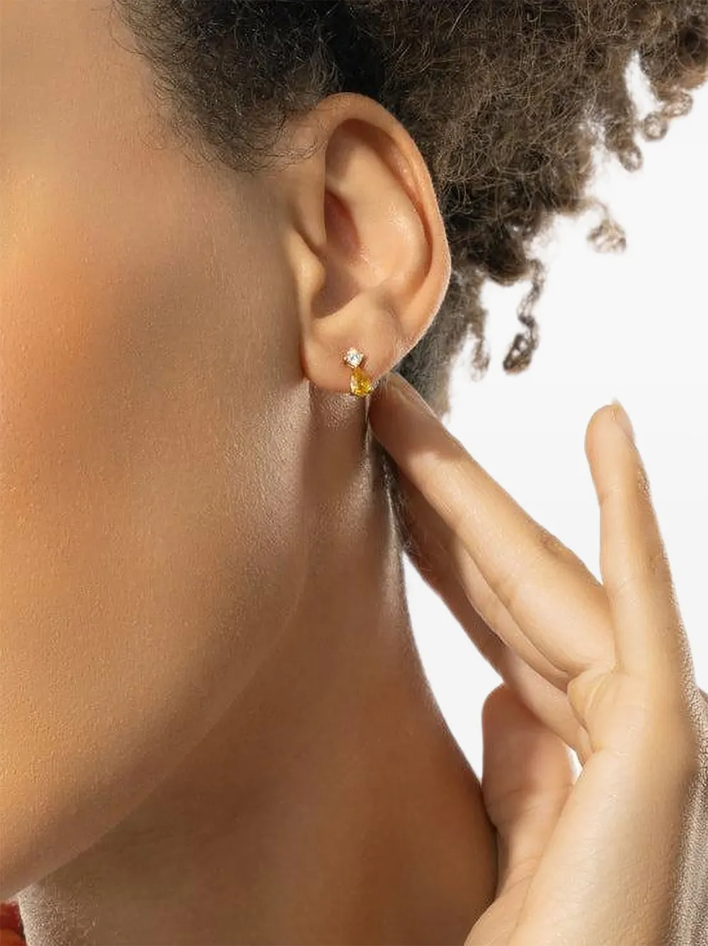 Anita Ko 18k Yellow Gold Violet Sappire And Diamond Stud Earrings In Gold