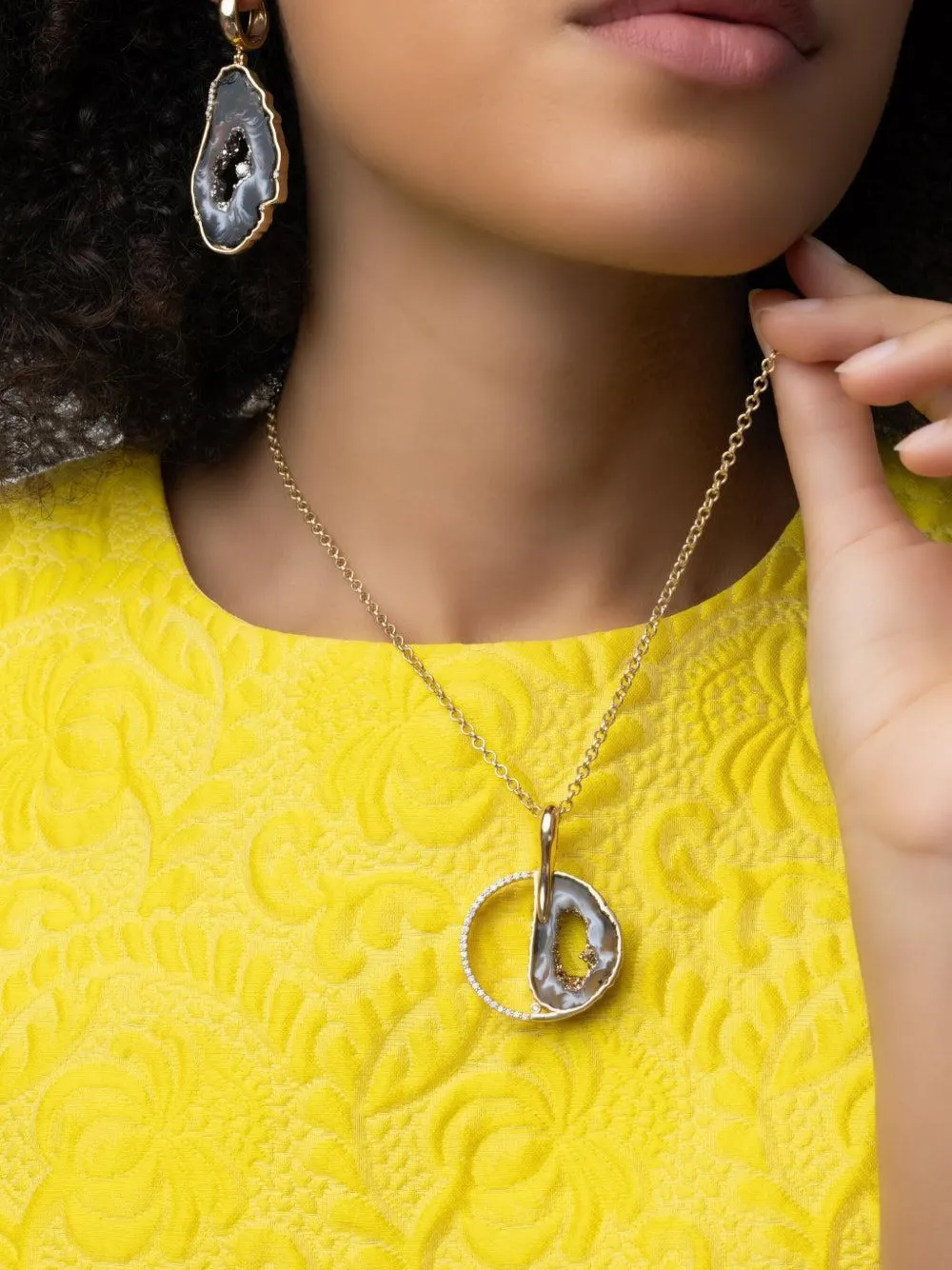 Denise Cassou 18k Yellow Gold Diamond And Agate Pendant In Gold