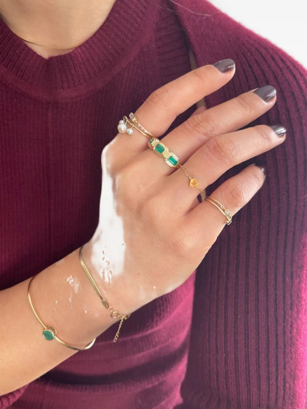 YI Collection Anello Baxter in oro giallo 18 carati con smeraldi