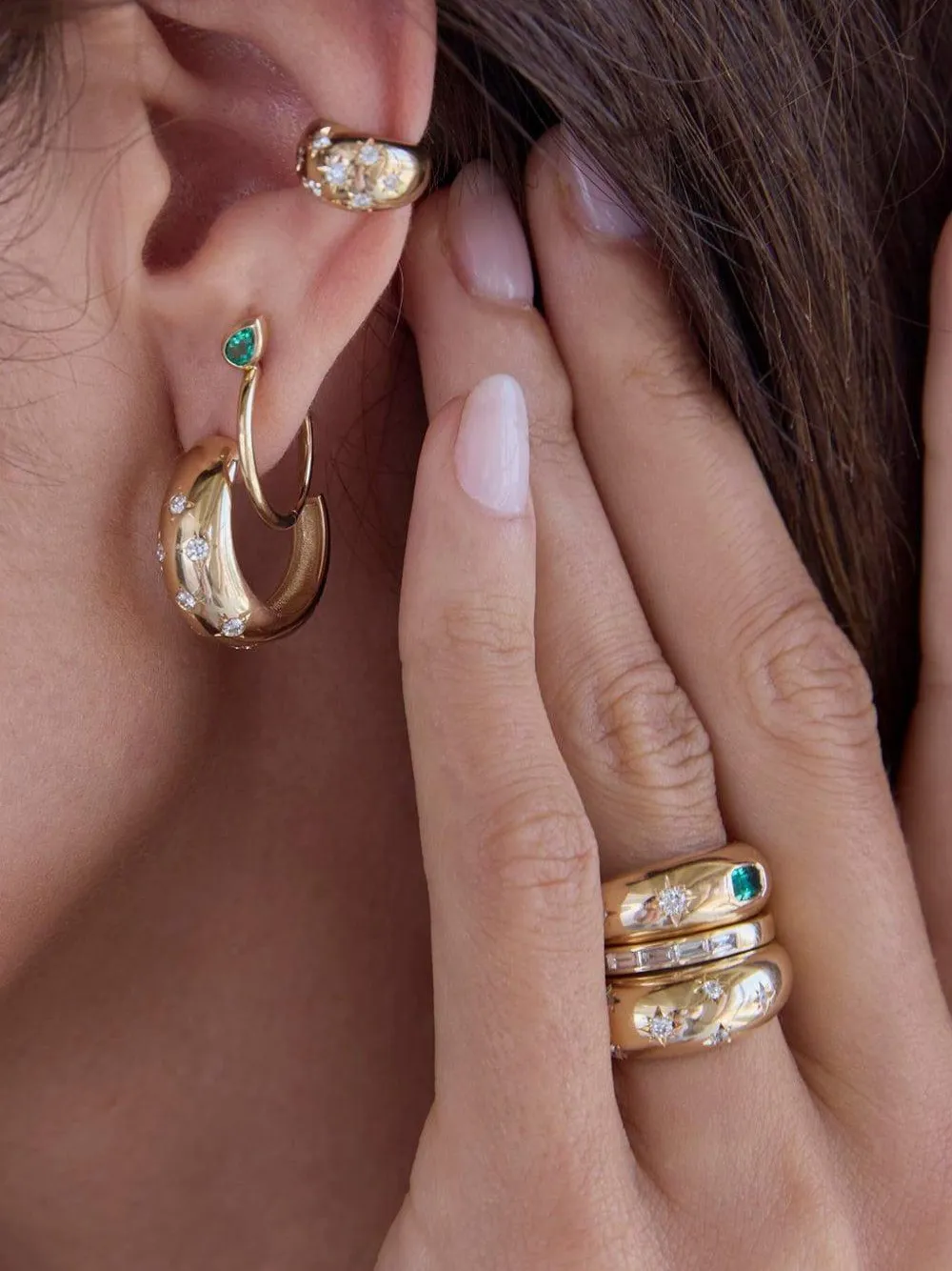 Zoë Chicco Orecchini a cerchio Star Hoop in oro giallo 14 carati con diamanti