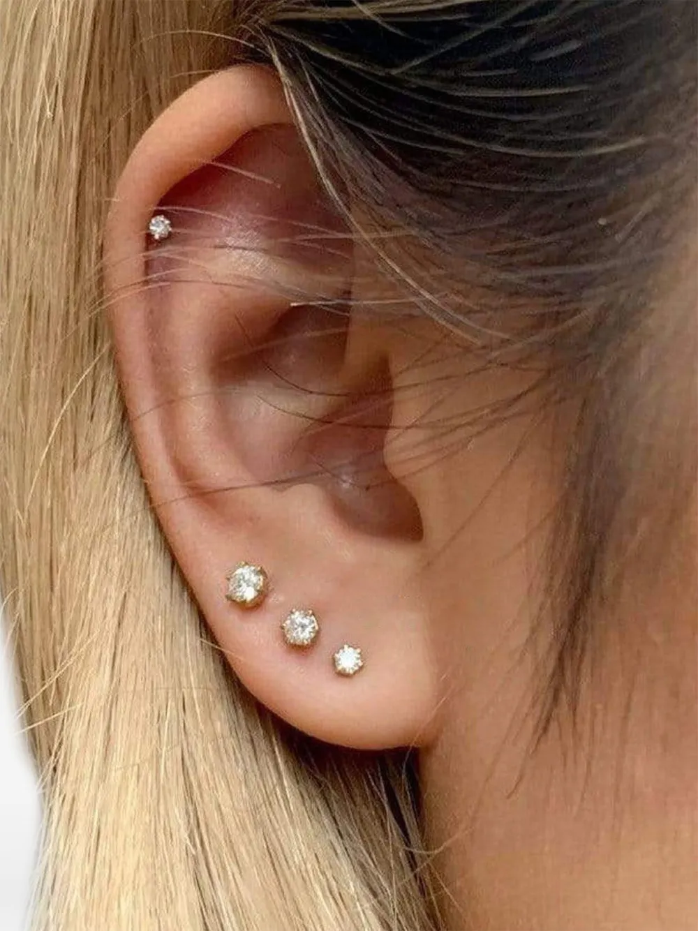 Jade Trau Gold Diamond Studs Earrings In Gold