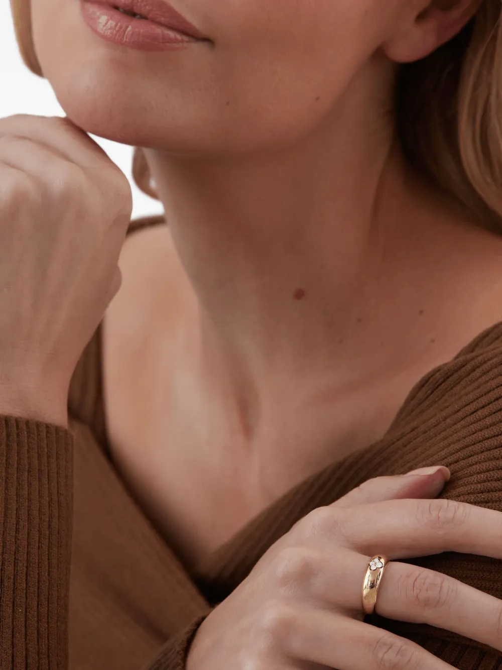 Sara Weinstock 18k Yellow Gold Dujour Four Diamond Ring In Brown