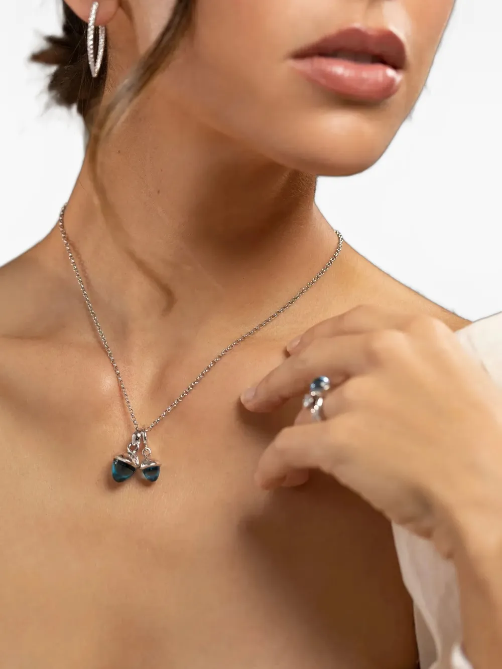 Tamara Comolli 18k White Gold Bouquet Topaz Necklace In Silver