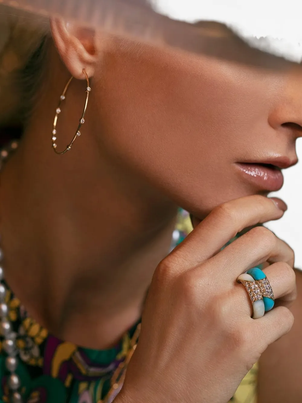 Uniform Object Anello in oro giallo 18 carati con diamanti e turchese