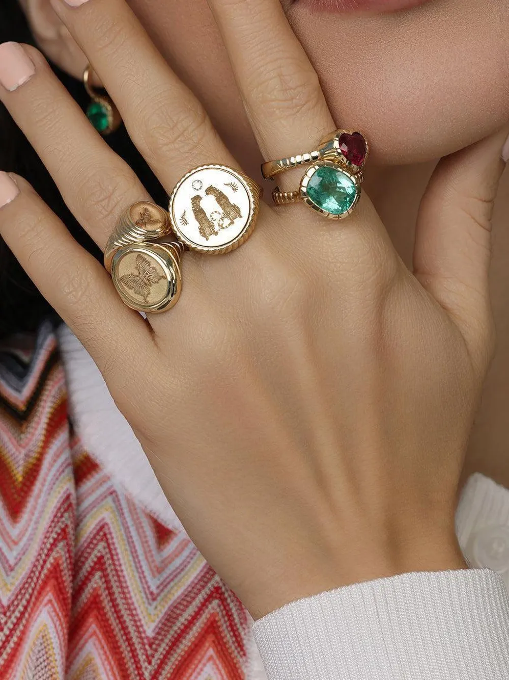 Retrouvai 14k Yellow Gold Alchemy Love Signet Ring In Gold