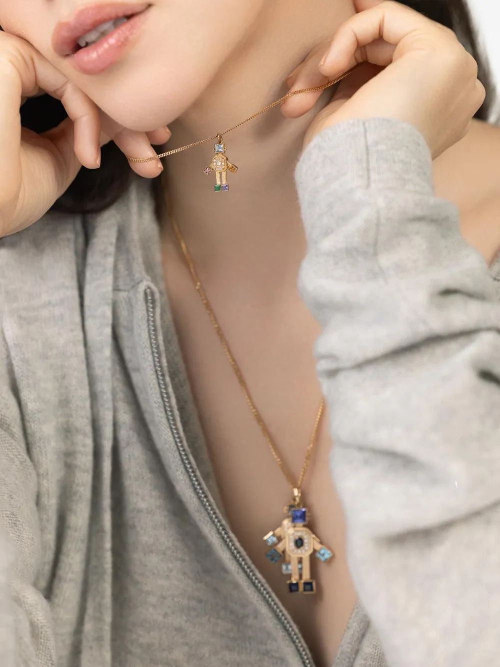Van Robot dije Heart en oro amarillo de 18kt con gemas | Image 2
