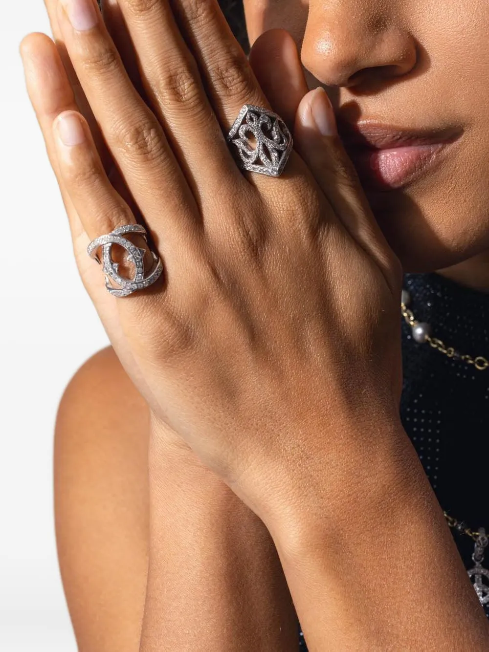 Loree Rodkin 18k White Gold Small Interlink Diamond Ring In Gold