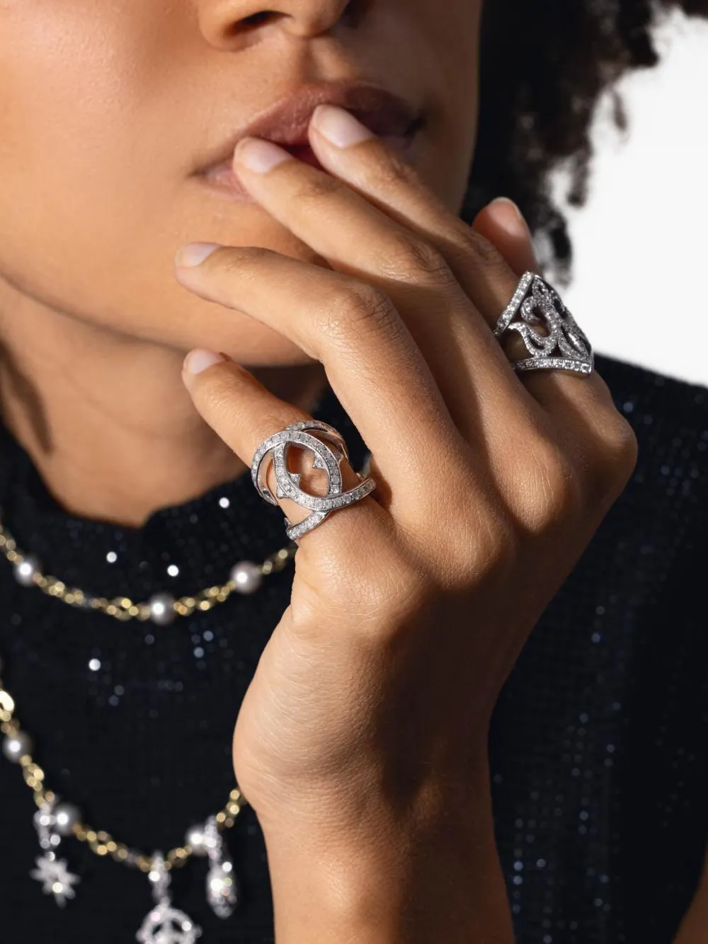 Loree Rodkin 18k White Gold Small Interlink Diamond Ring In Gold