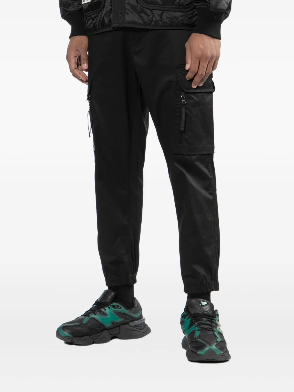 Fingercroxx Logo-patched Cargo Pants In Black