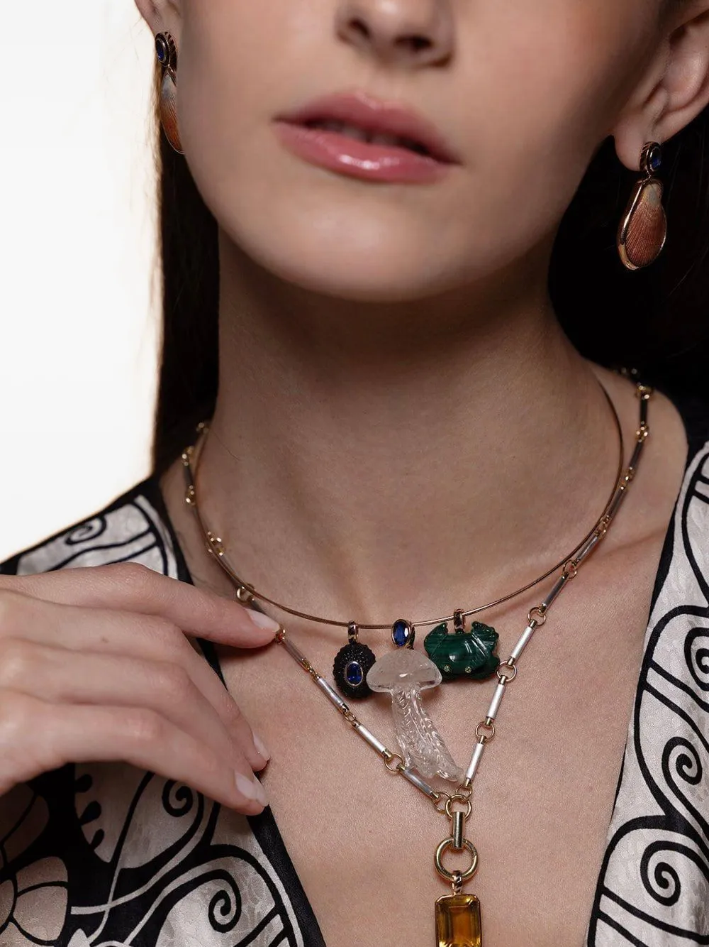 Dezso dije en oro rosa de 18kt con cristales y cianita | Image 2