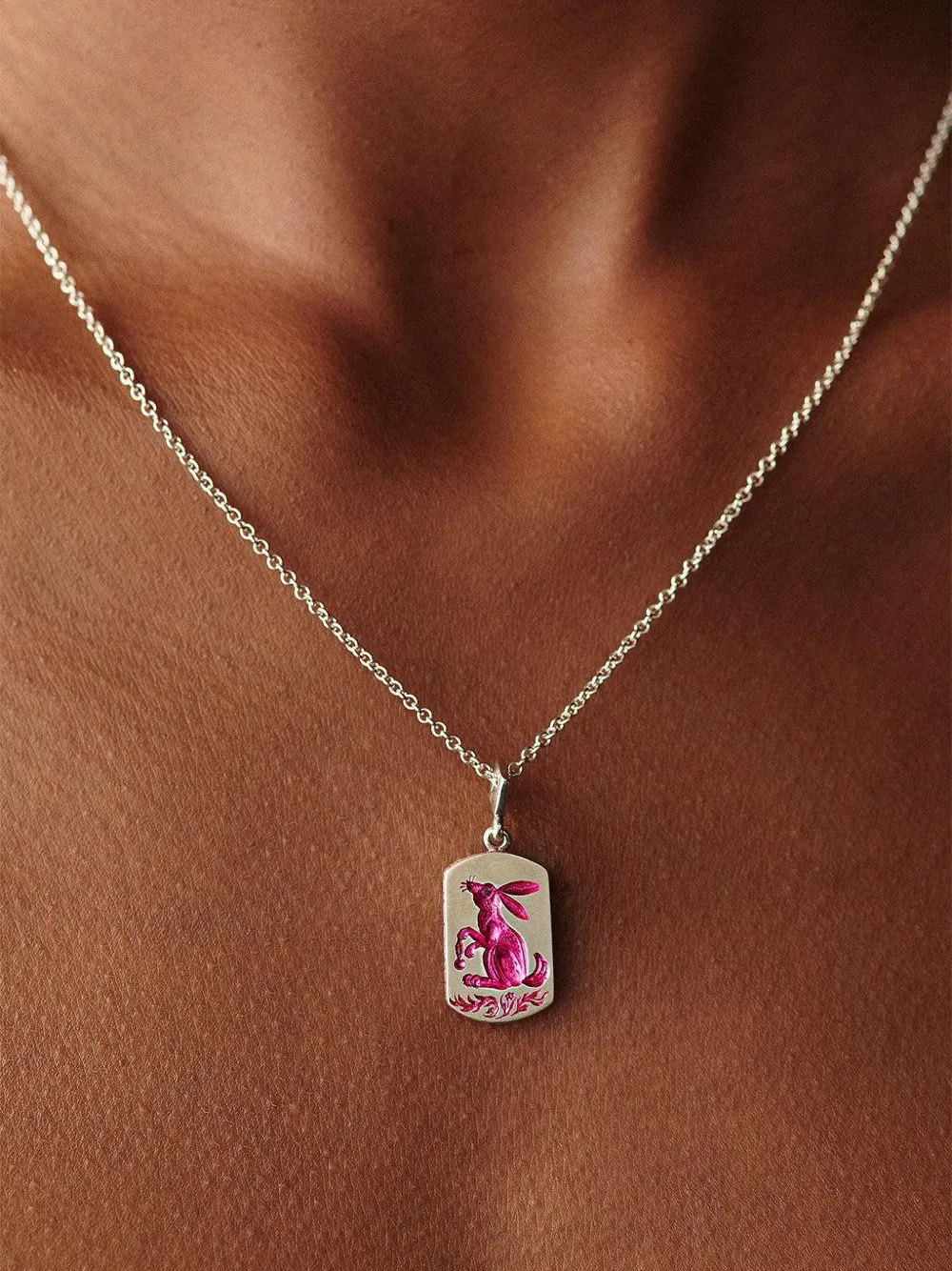 Castro Smith 9kt Yellow Gold Rabbit Sapphire Necklace In Gold