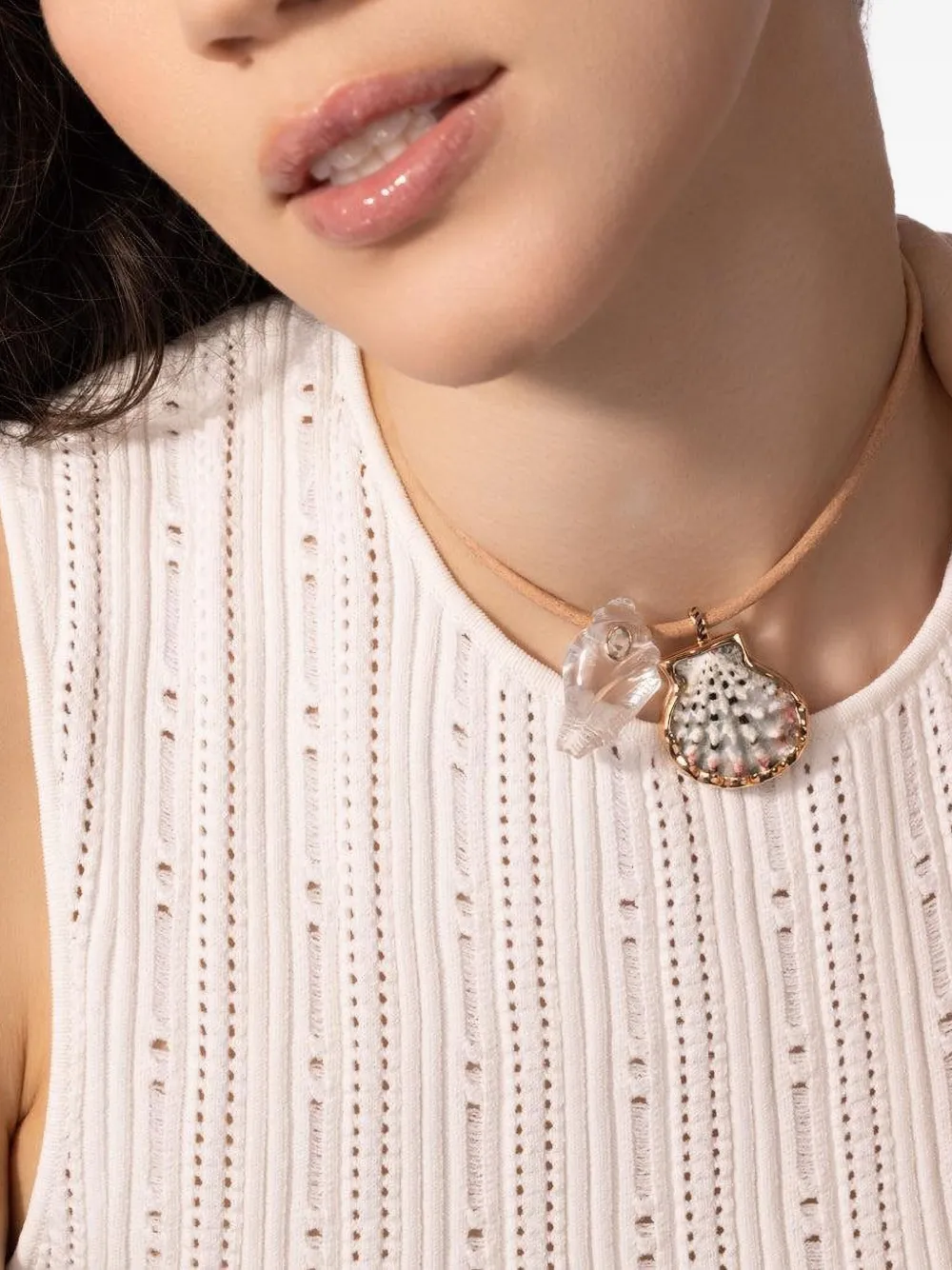 Dezso 18k Rose Gold Sillimanite Shell Pendant In Gold