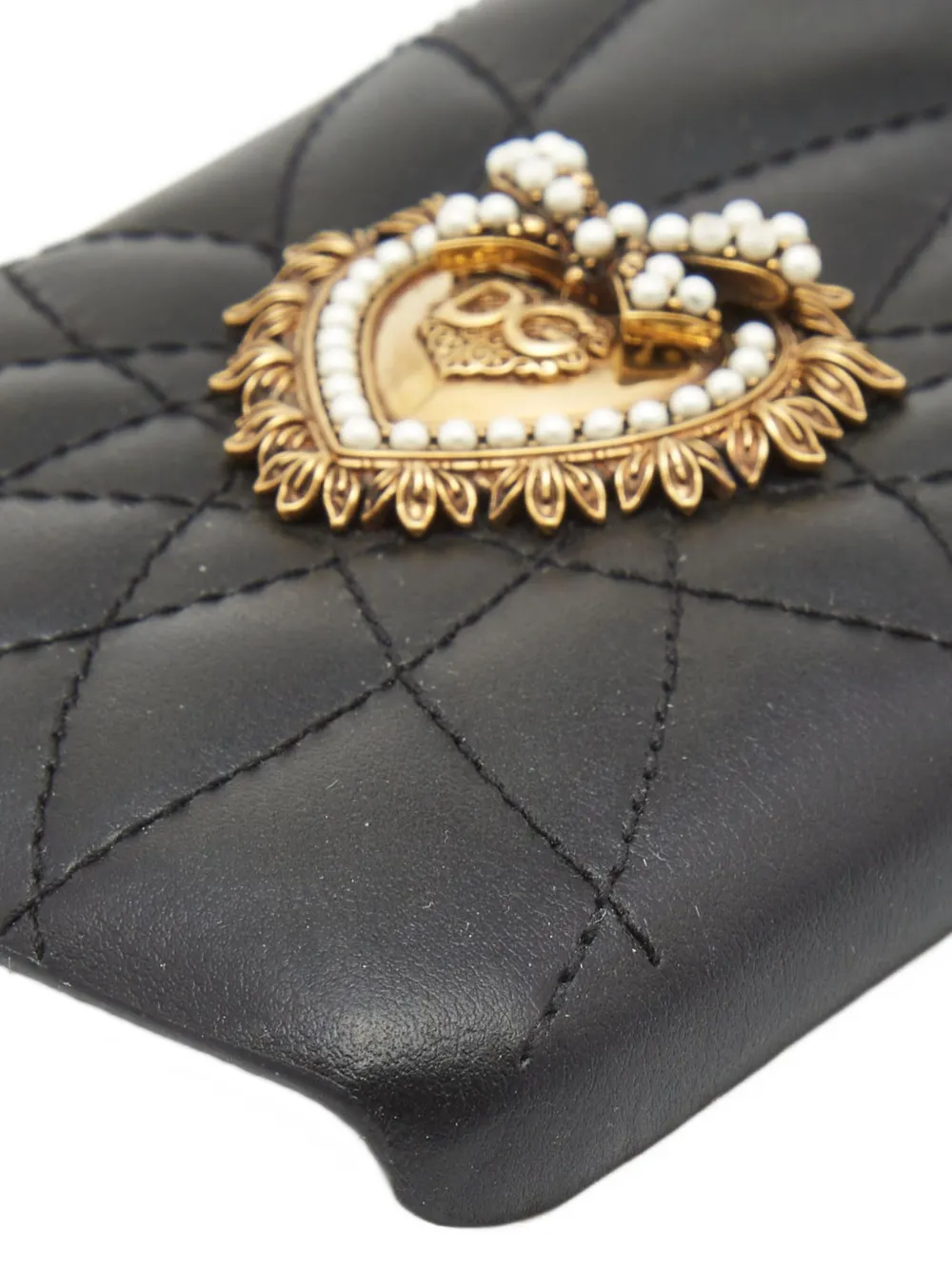 Pre-owned Dolce & Gabbana Quilted-heart Phone Cover In Black