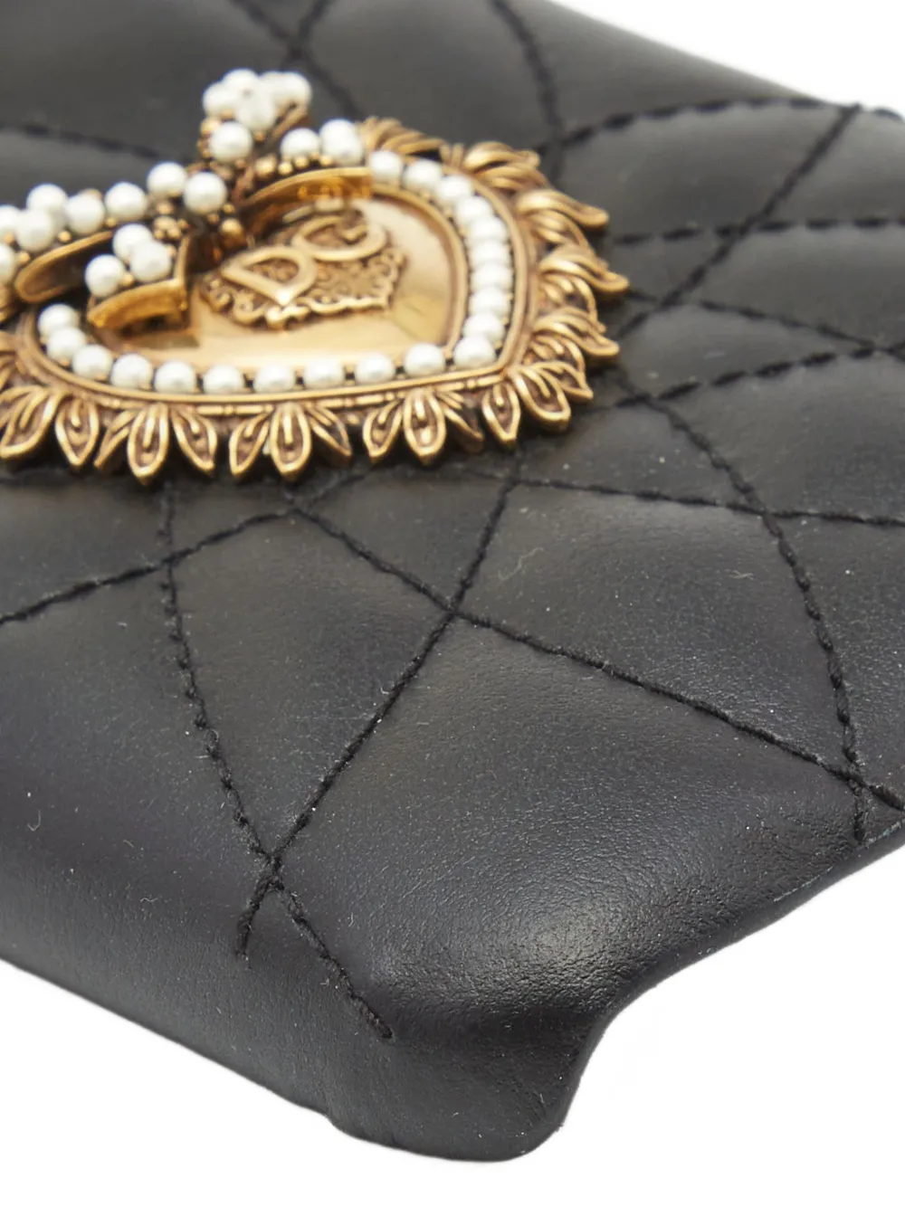 Pre-owned Dolce & Gabbana Quilted-heart Phone Cover In Black