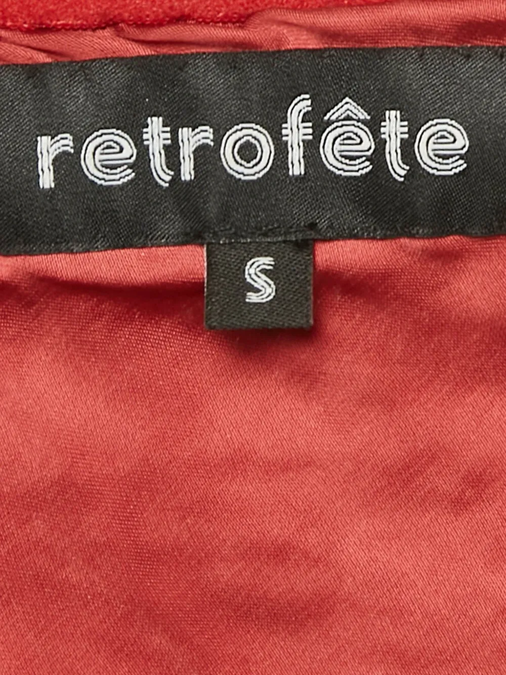 Retrofete robe courte brodée de sequins à design à une épaule | Image 2