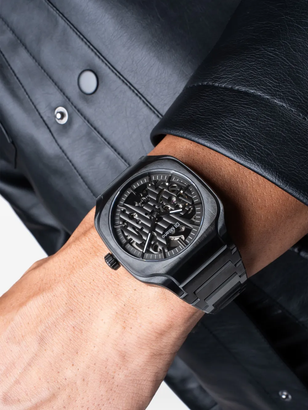 D1 Milano Square Skeleton 37mm In Black