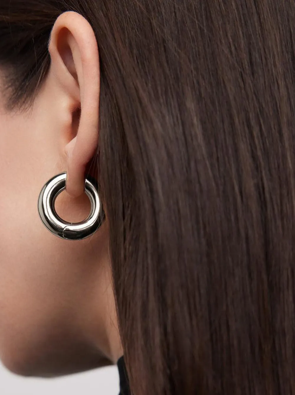 Jennifer Fisher Samira kleine oorbellen met scharnier - Zilver