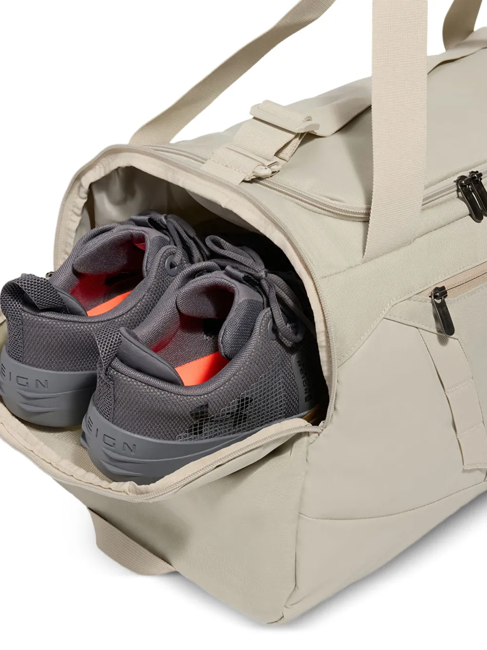 Under Armour Duffeltas met logo-reliëf en schouderband Beige