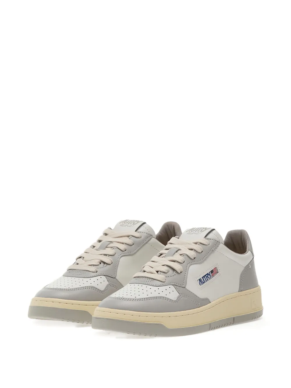 Autry Medalist perforated trainers White