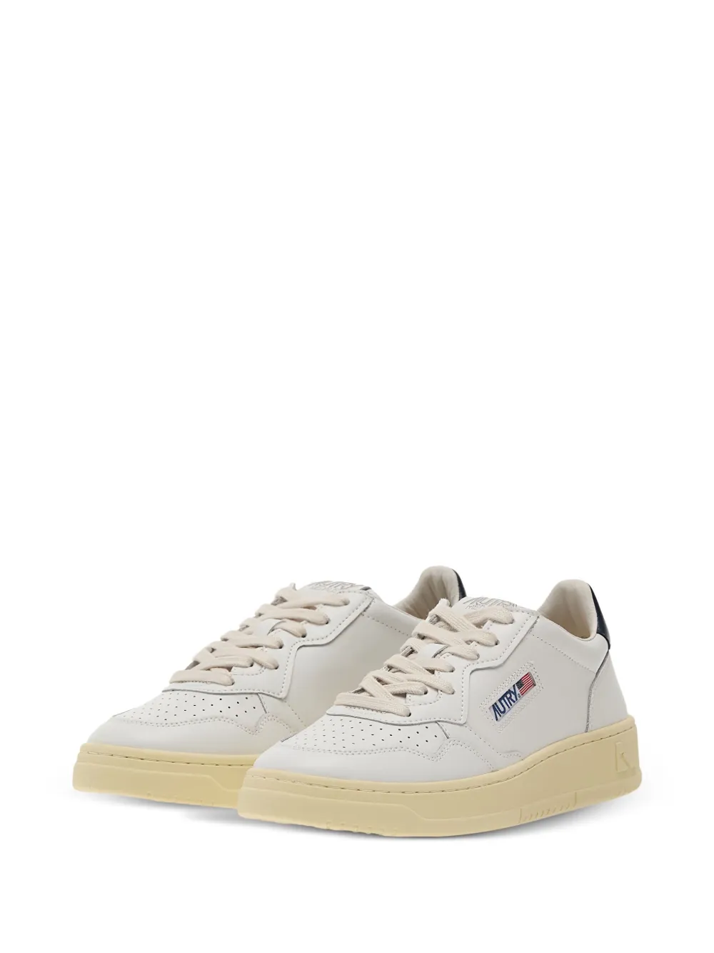Autry tenis Medalist de piel con perforaciones | Tenis bajos | Image 2