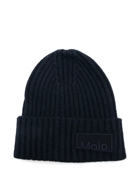 Molo gorro tejido de canalé con parche del logo