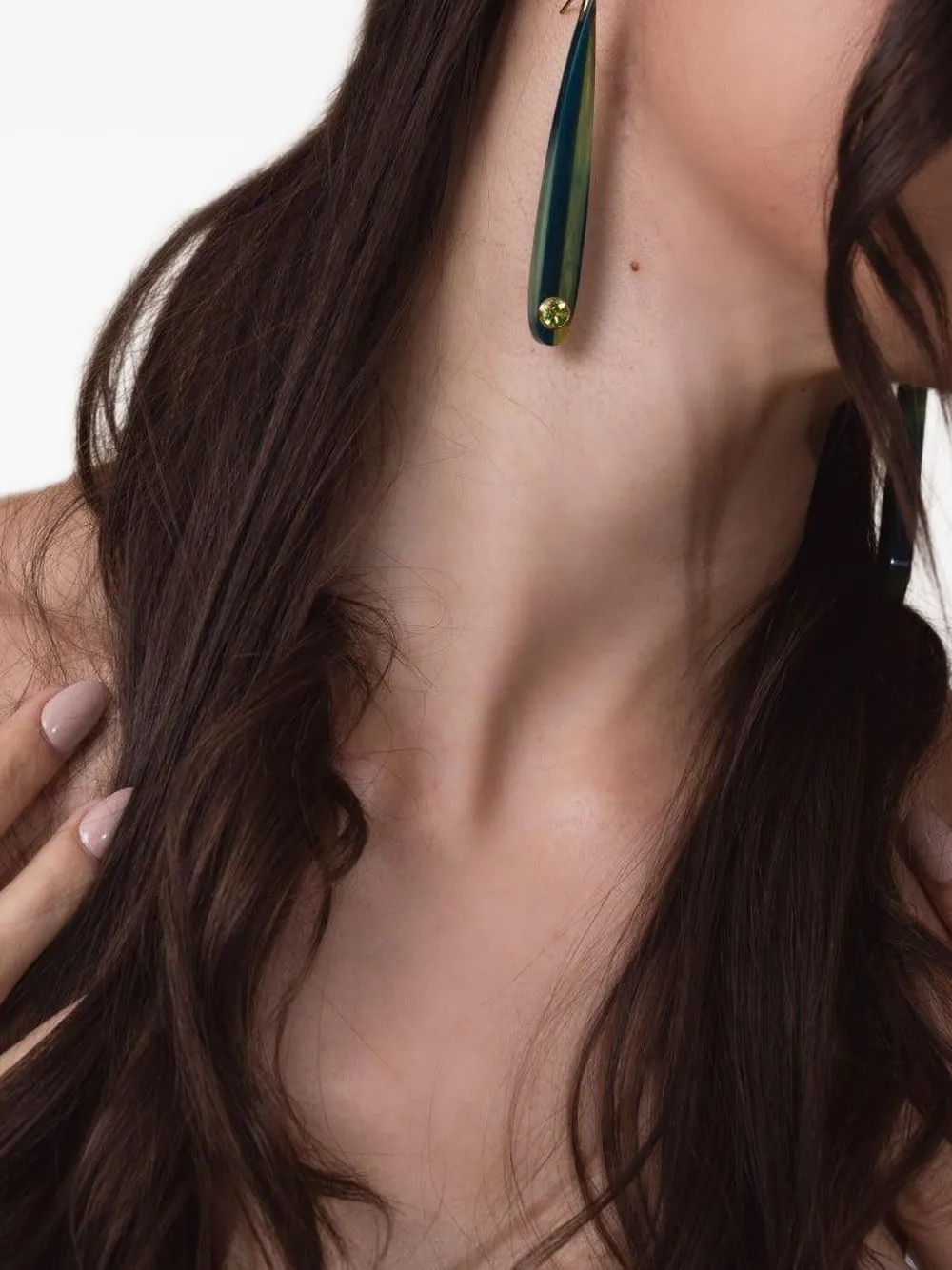 Mark Davis 18k Yellow Gold Bakelite Peridot Earrings In Green